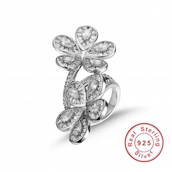Stunning 925 Silver Flower Ring - Picture 6 of 8